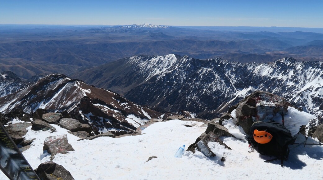 4,164m closer to the sky! Make sure to have the proper gear and a good guide if you are new to this kind of mountain experience. #TakeAHike