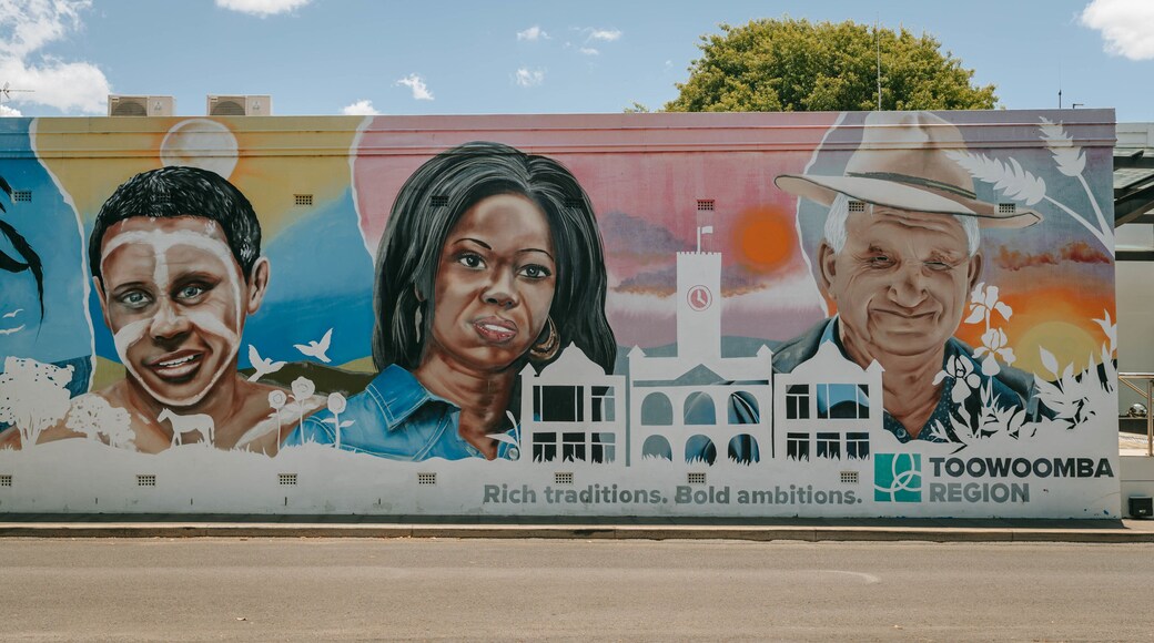 St Maarten and St Martin showing outdoor art