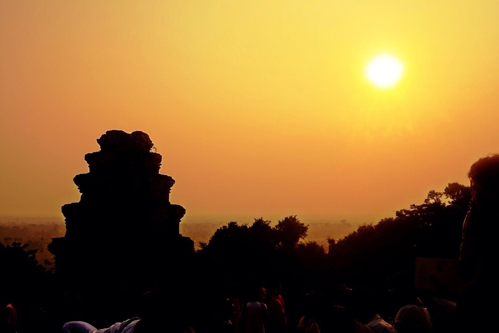 sunset at the Hindu mountain temple of Pnom Bakheng, Siem Reap.