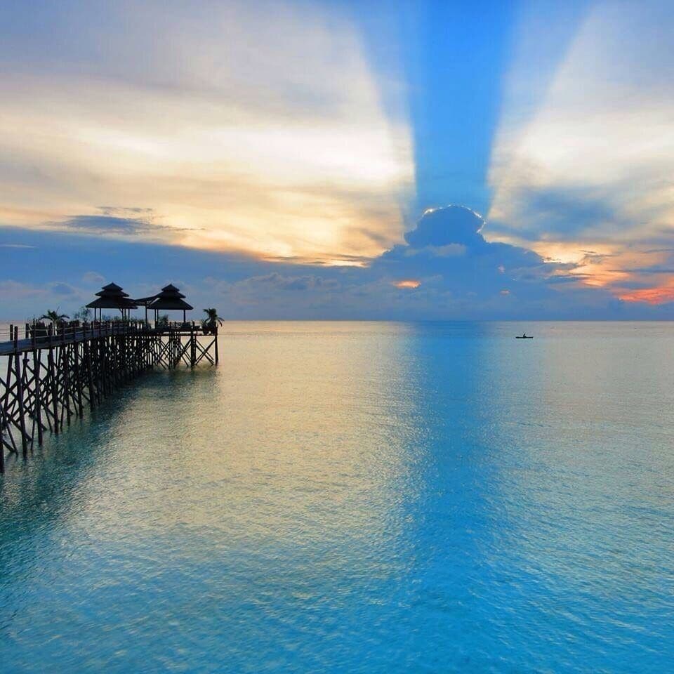 View from the Window of one of the Bungalow as the Sun goes down at Maratua Paradise Resort ! 😍