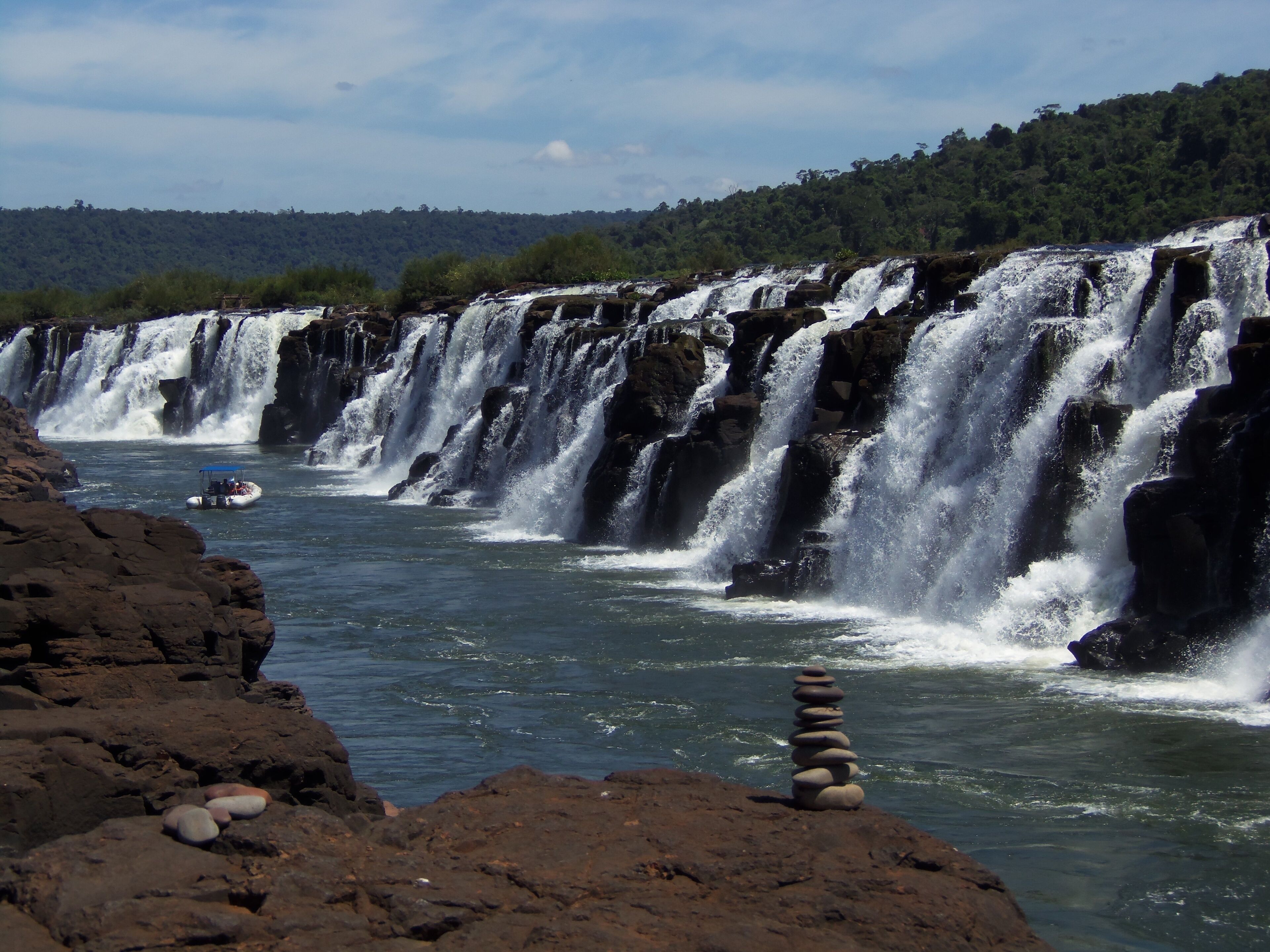 Salto do Yucumã; Maior Salto Longitudinal do Mundo; Derrubadas; Rio Grande do Sul; Brasil