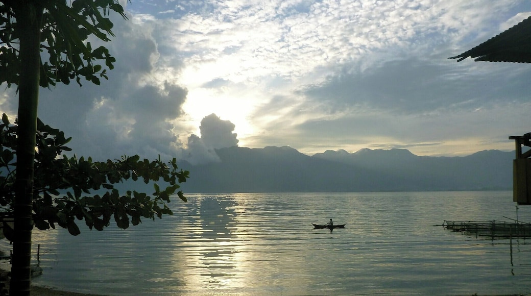 A peaceful little gem of a place with the friendliest people around.
Danau Maninjau is a caldera lake in West Sumatra, Indonesia. The cooler climate was a welcome feeling after months under the sweltering Indonesian sun!
I'll always remember the call to prayer coming from loud speakers at the mosque on the lake. After months of traveling in Southeast Asia, this has become one of my favourite sounds while other travellers might find it annoying! Wakey wakey!
#indonesia #sumatra #goldenhour