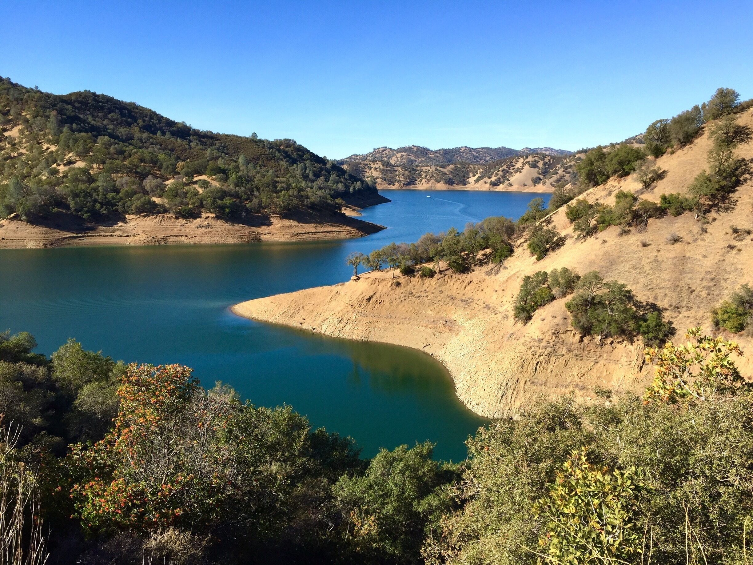 Scary low water levels at Lake Beryessa, CA. Boat and Jetski rentals still available though!
More on www.ajauntwithjoy.com