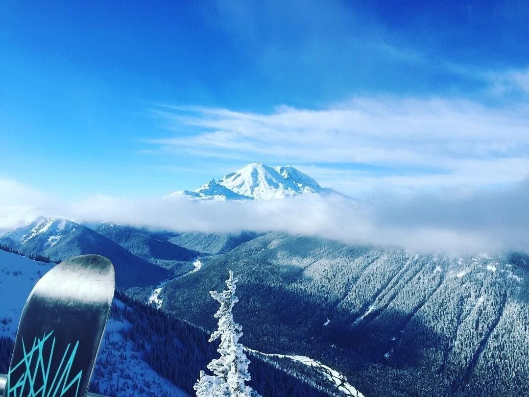 #lifeatexpedia #winterwonders #crystalmountain