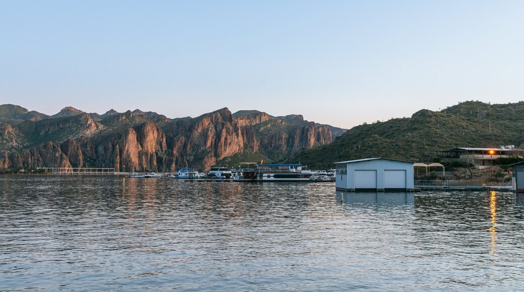 Saguaro Lake showing a bay or harbor and mountains