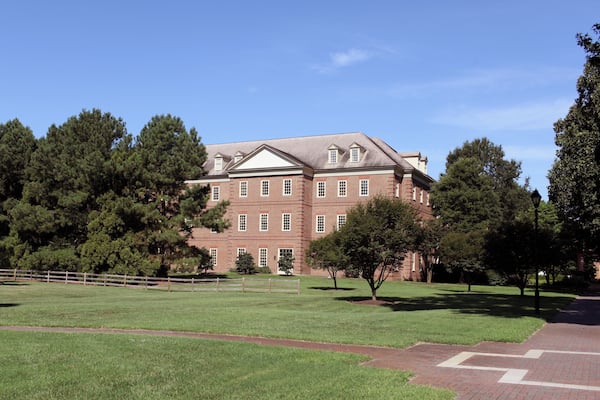 Colonial style building on a American university.