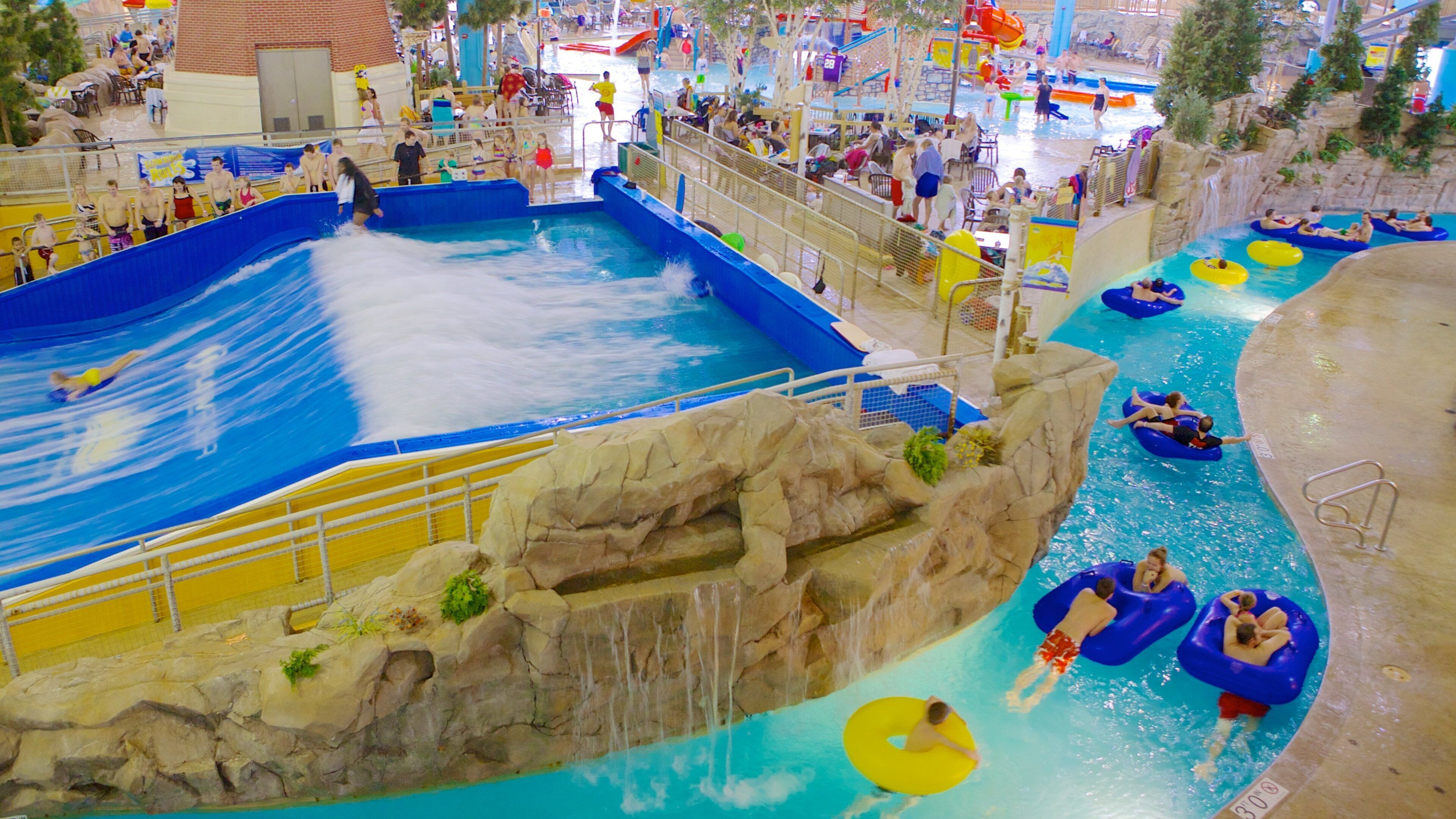 Water Park of America showing a pool, a waterpark and rides