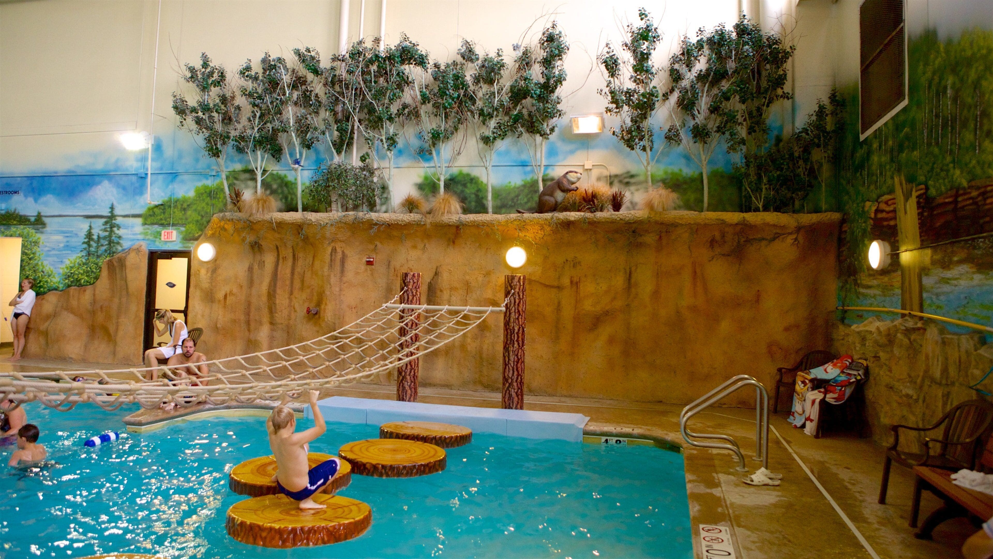 Water Park of America which includes swimming, a pool and a waterpark