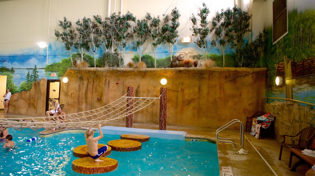 Water Park of America which includes swimming, a pool and a waterpark