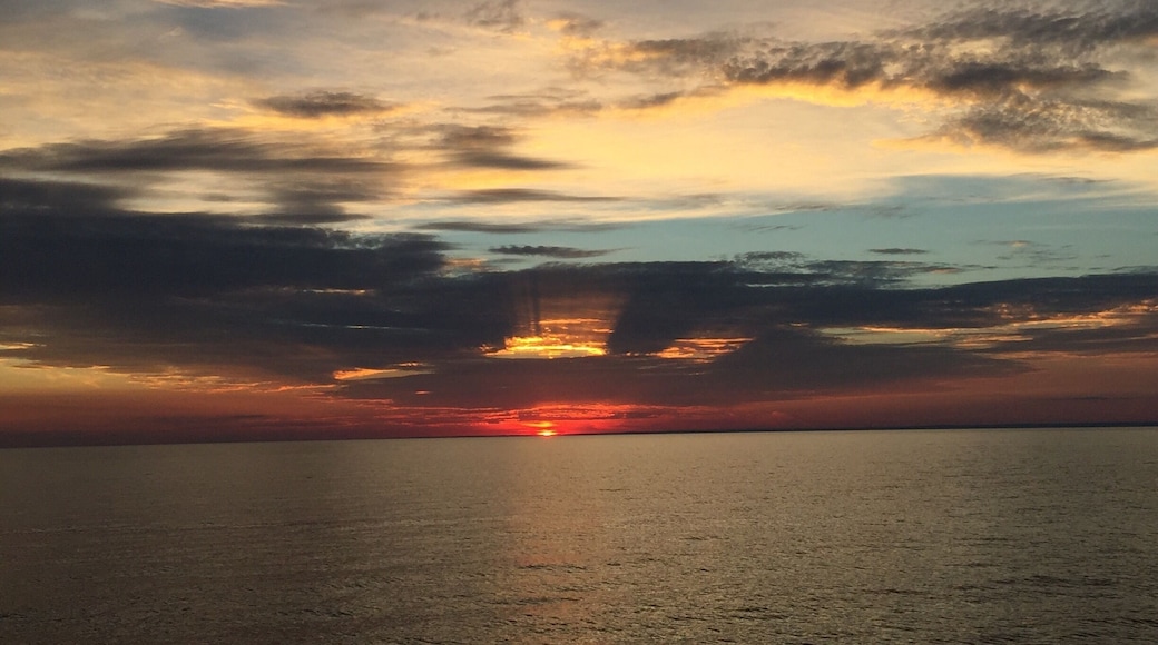 Last rays of the sun over Lake Superior.