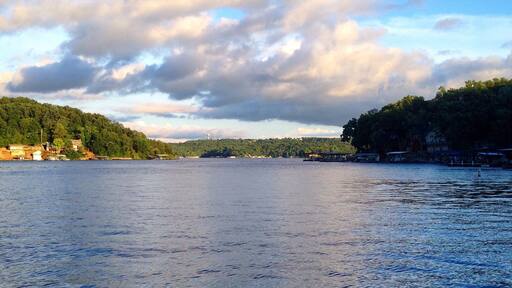 One of my favorite family spots growing up in Lake of the Ozarks. #missouri #lakeoftheozarks #lovemytown