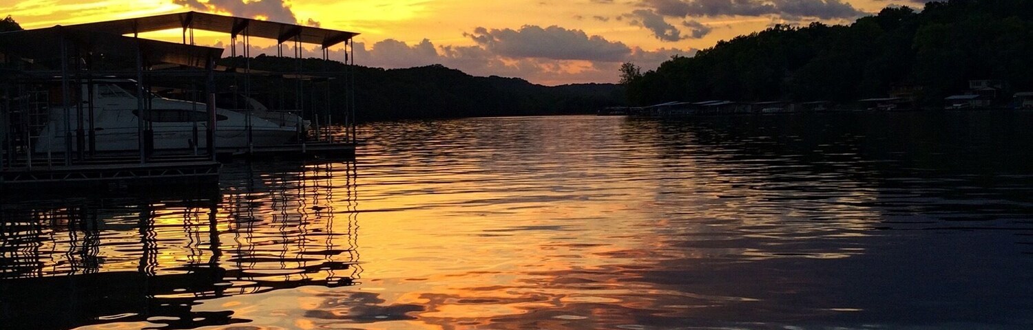 I think this is what it's all about folks. #waterlust #lakeoftheozarks #Missouri #sunset #goldenhour #weekendgetaway #Summer15
Facts about this location: http://www.lifestylesofthelake.com/Web/AR302505/CustomContent/index/5065365