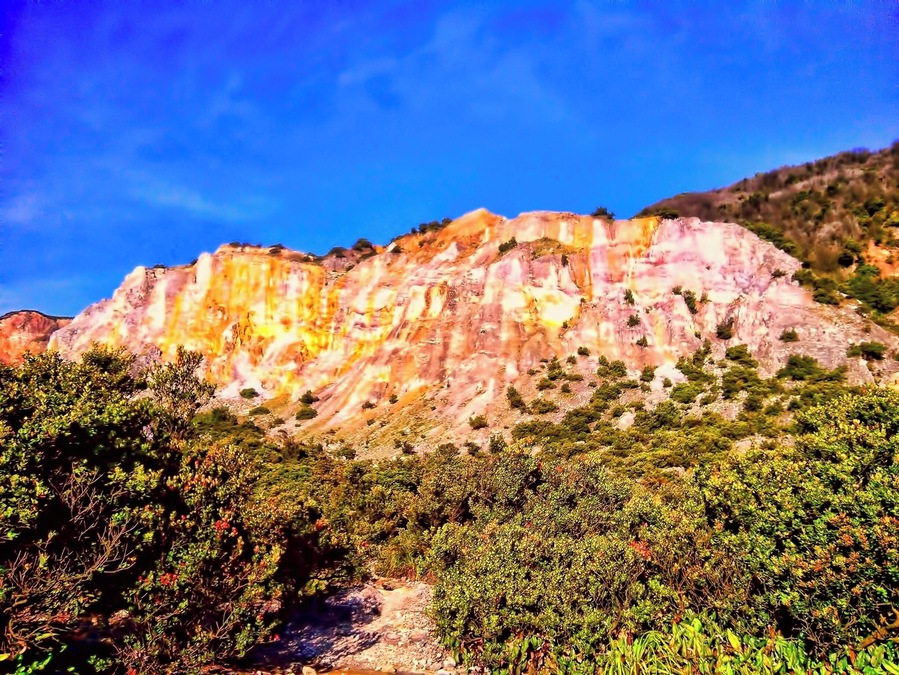 Landslide. Before Papandayan's Crater. August 2014.