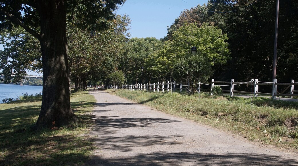Trail from Kelly Drive to Manayunk