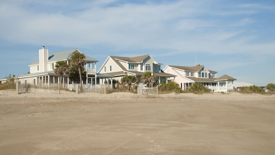 Beach Houses.; Shutterstock ID 103789556; Purchase Order: -