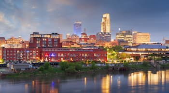 Omaha, Nebraska, USA downtown skyline on the Missouri River