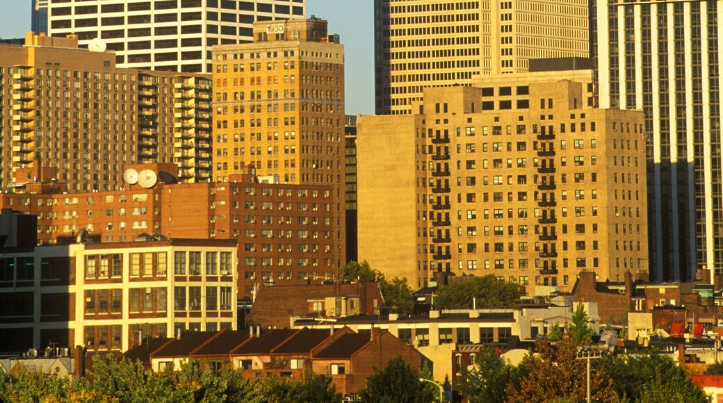 Sunset over Philadelphia skyline from the Schuylkill River, PA