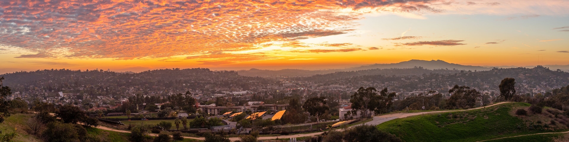 Dramatic sunset in Los Angeles with Glendale in the distance