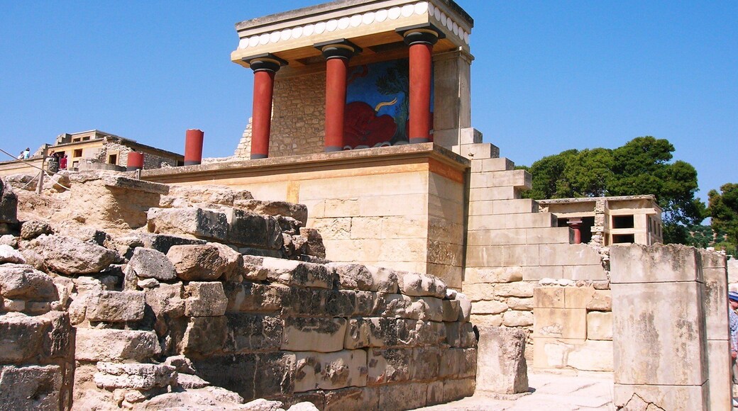 site of the labyrinth at knossos heraklion crete