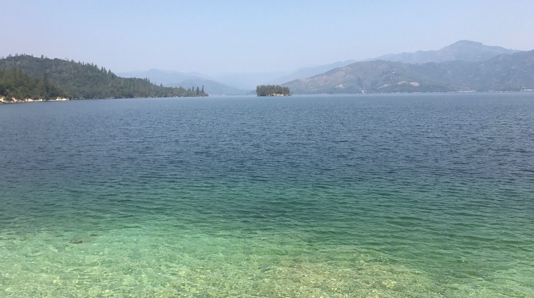 Looks more like the Seychelles than Northern California