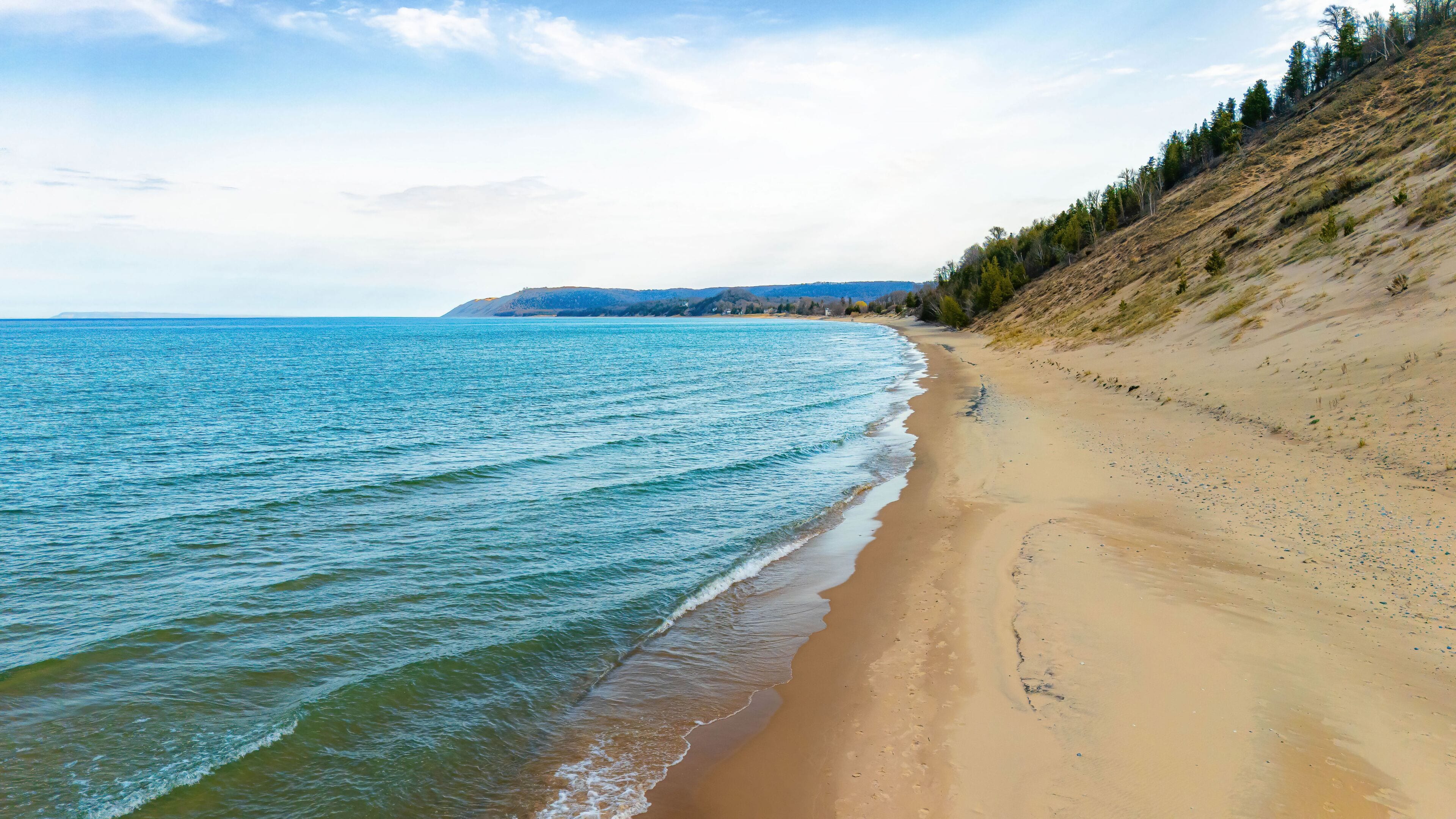 Sleeping Bear Dunes Shoreline Scenic View Along Lake Michigan