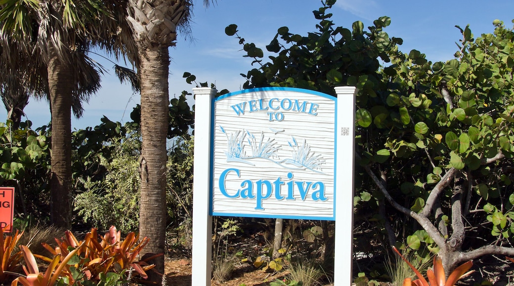 A welcome sign to Captiva surrounded by tropical vegetation.