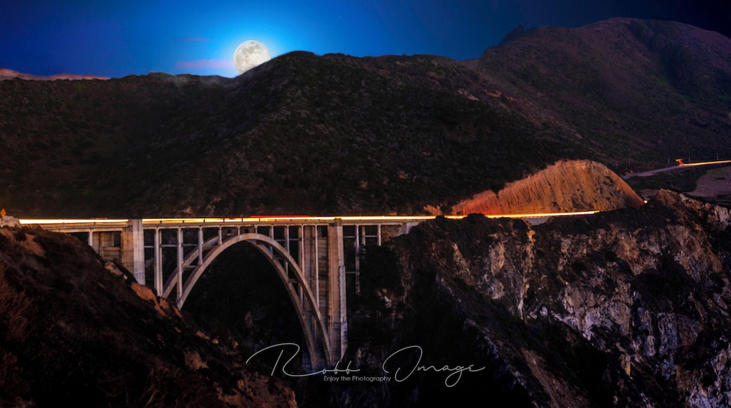 Moonrise over Bixby Bridge along Pacific Coast Hwy. Autumnal Equinox. The placed was packed until the sun went down and left me completely alone to capture this beauty.
#bigsur #pacificcoasthighway #bvsphotogsquad #bestofig #instapassport #igtravel #follow4follow #likeforlike #travelphoto #worldcaptures #agameoftones #landscapes #californiaadventure #visitcalifornia #westcoast_exposures #skyporn