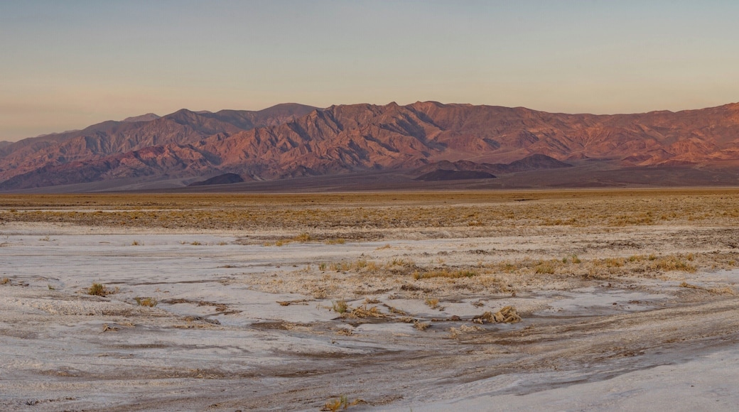 Sunrise pano from the Mustard Canyon area of Death Valley National Park. Not a great composition but it was my first attempt at a pano so I wasn't really too concerned. I followed a wash for quite a while hoping to find some mud cracks but it wasn't to be that morning.