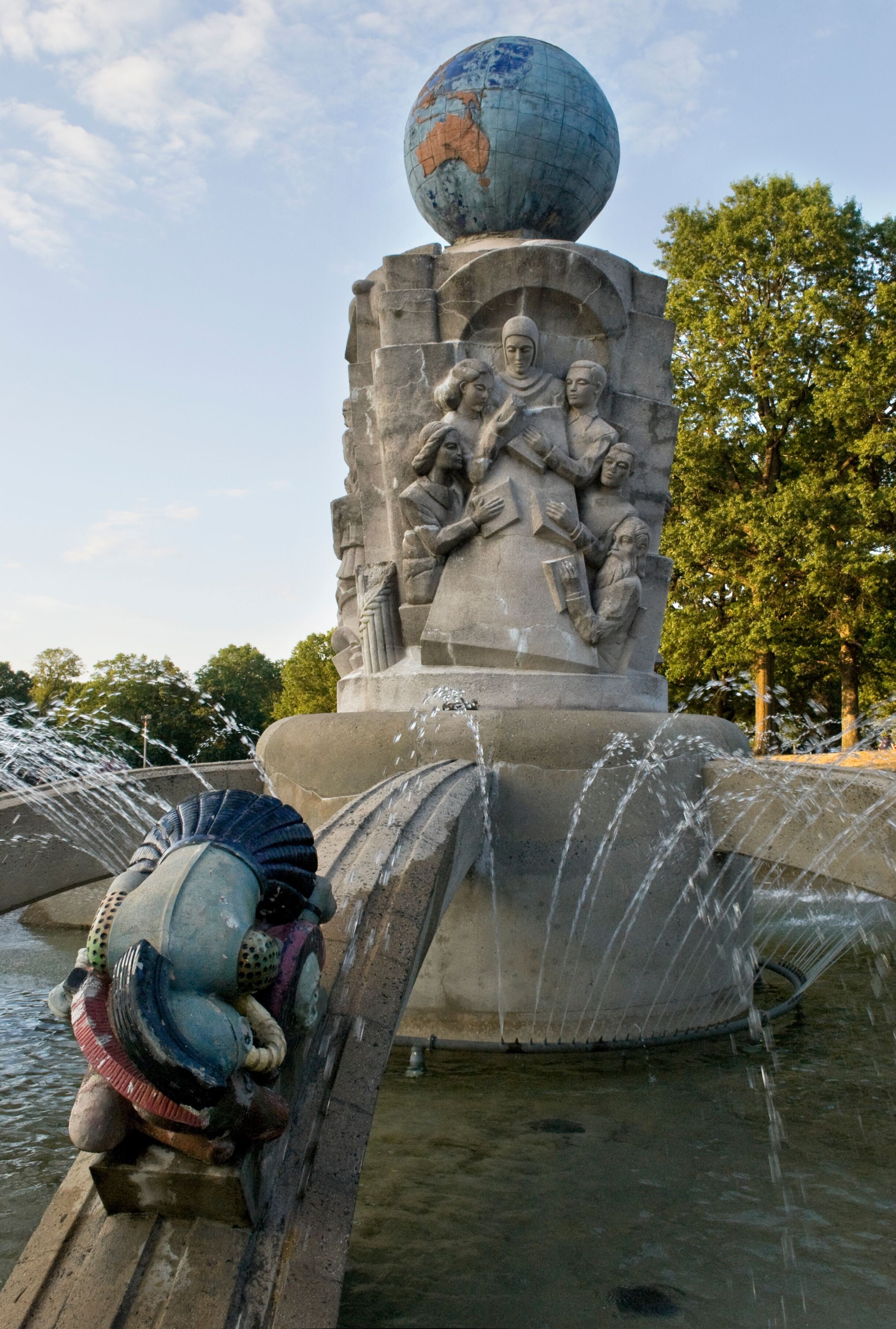 Roosevelt Park Fountain