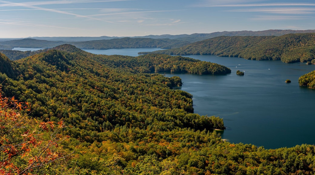 Lake Jocassee from Jumpoff Rock