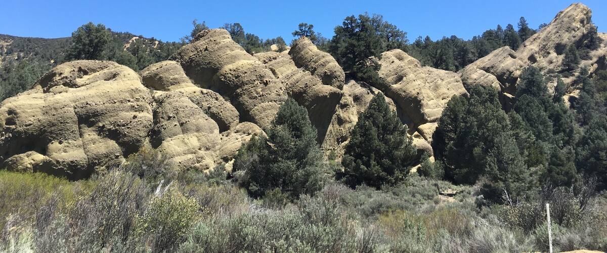 I was just cruising around with my family and we found this amazing rocks with the shape of a dinosaur, this route it's an amazing adventure!