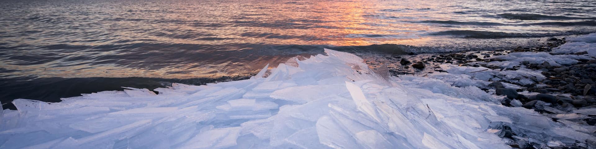These ice sheets only last a few days. I spent 3 years going to the lake and I missed it 2 years in a row. The 3rd year was stunning!
#adventure #sonyimages #sonyalpha #bealpha #sony