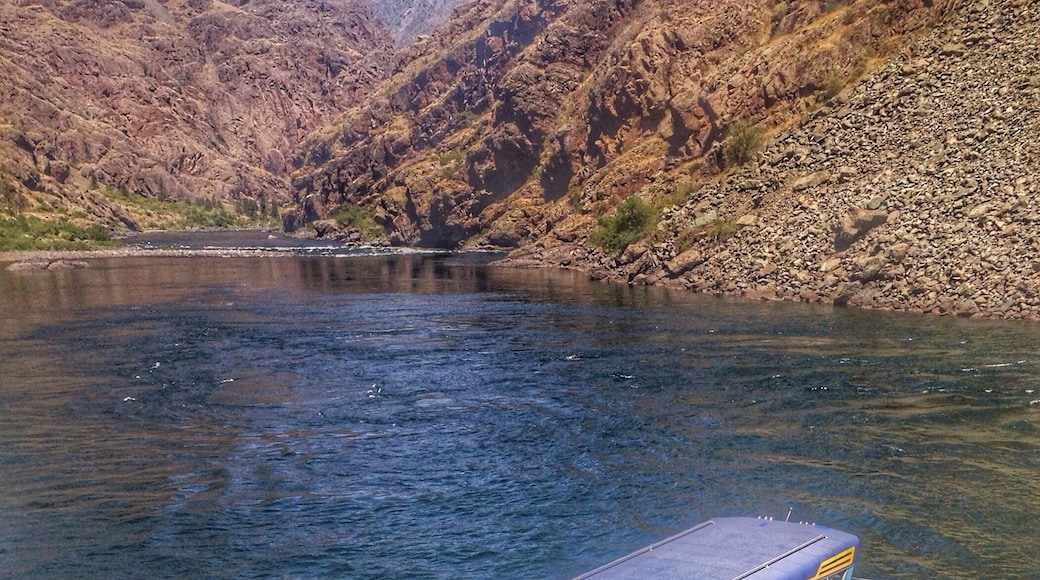 What a fun way to see Hells Canyon!! A must do!!