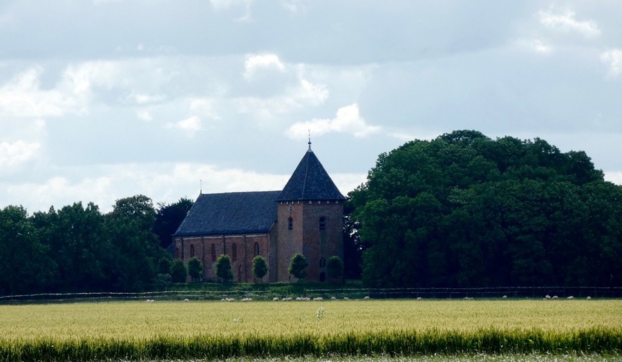 Huizinge. Janskerk 13e eeuw.
#architecture