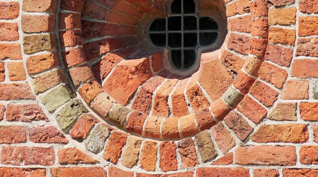 Oldenzijl.
Detail H. Nicolaaskerk.
#architecture