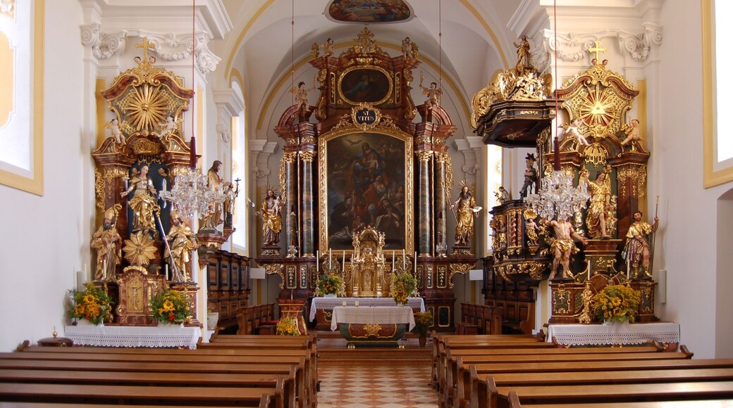 Der denkmalgeschützte Pfarrkirche in Putzleinsdorf (Oberösterreich). This media shows the protected monument with the number 14841 in Austria. (commons, de, wikidata)
