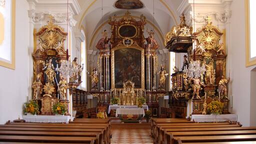 Der denkmalgeschützte Pfarrkirche in Putzleinsdorf (Oberösterreich). This media shows the protected monument with the number 14841 in Austria. (commons, de, wikidata)