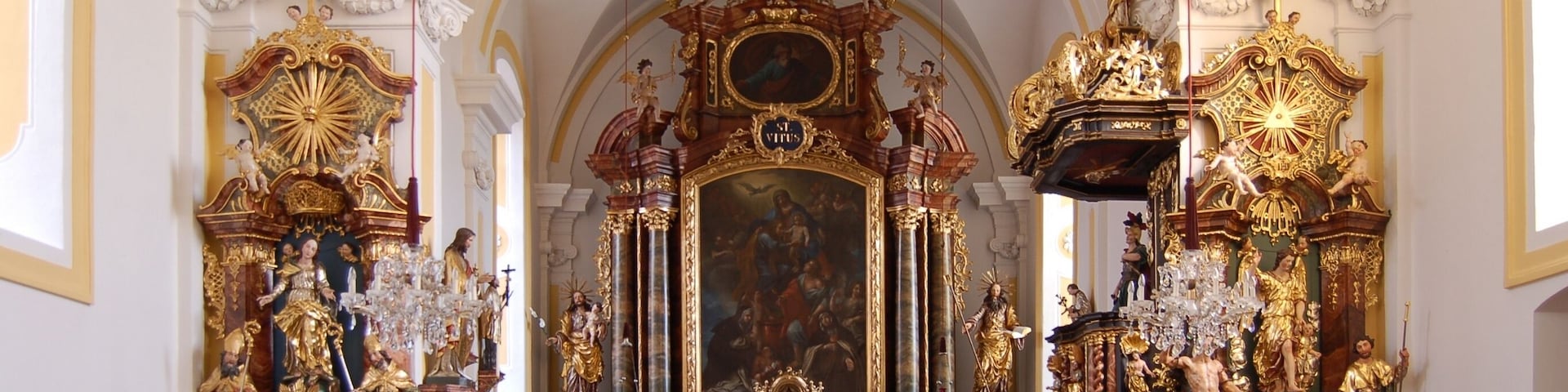 Der denkmalgeschĂŒtzte Pfarrkirche in Putzleinsdorf (Oberösterreich). This media shows the protected monument with the number 14841 in Austria. (commons, de, wikidata)