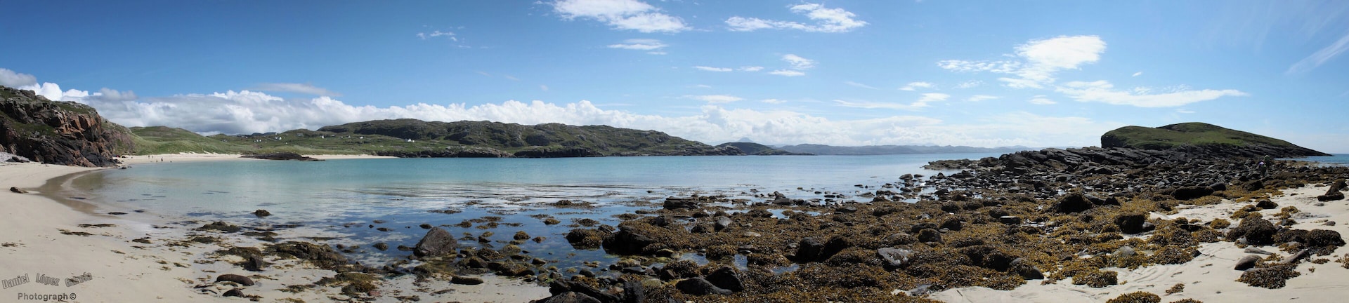 Virgin beach in Kinlochbervie; of course, the water is extremely cold / Playa virgen en Kinlochbervie; por supuesto, el agua está extremadamente fría