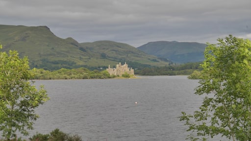 Kilchurn Castle from the Loch Awe railway station, in summer 2016.