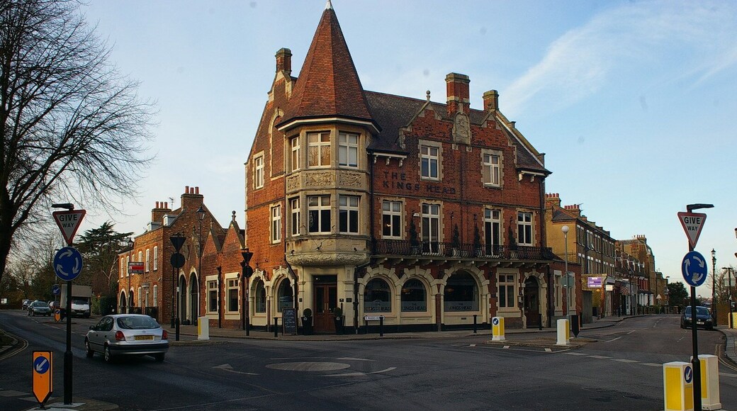 Kings Head Public House, Winchmore Hill, London N21