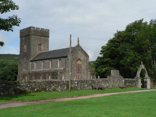 Kilmartin: the church The church stands opposite the hotel and the gateway is a war memorial.