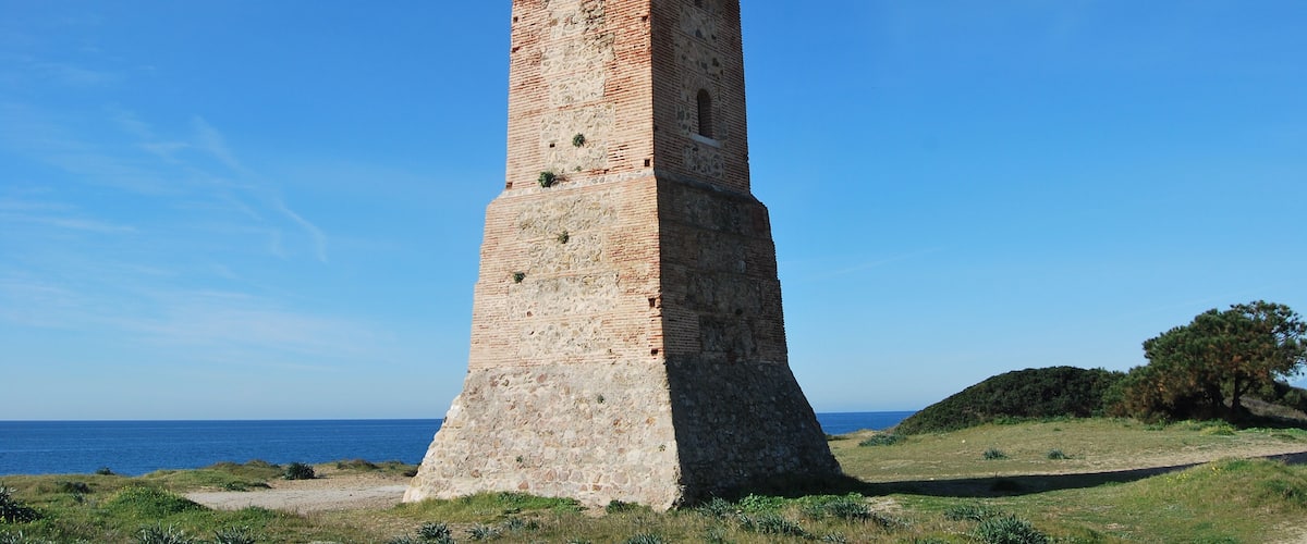 TORRE LADRONES CABOPINO--Marbella--