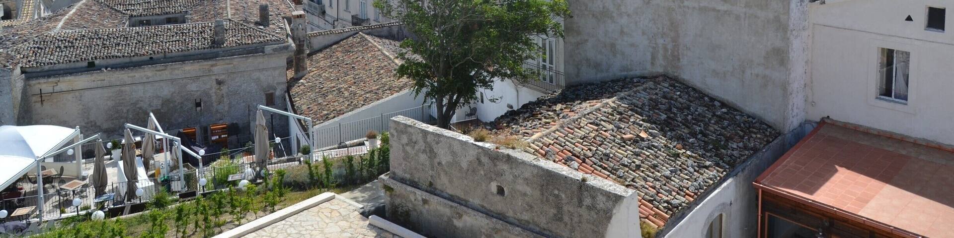Monte Sant'Angelo castle, with bastions of different ages. The most ancient part, called Torre dei Giganti.
Photo taken from one of the bastions overlooking the slopes of Monte Gargano.
#architecture