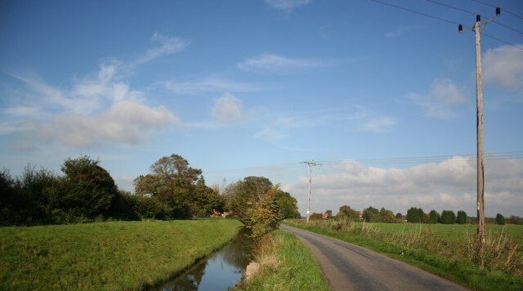 The Lymn Stream alongside Croft Lane forming the parish boundary between Croft and Thorpe St.Peter