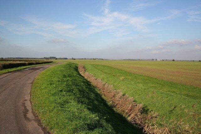 Croft Marsh Looking north west near Kitchen's Yard