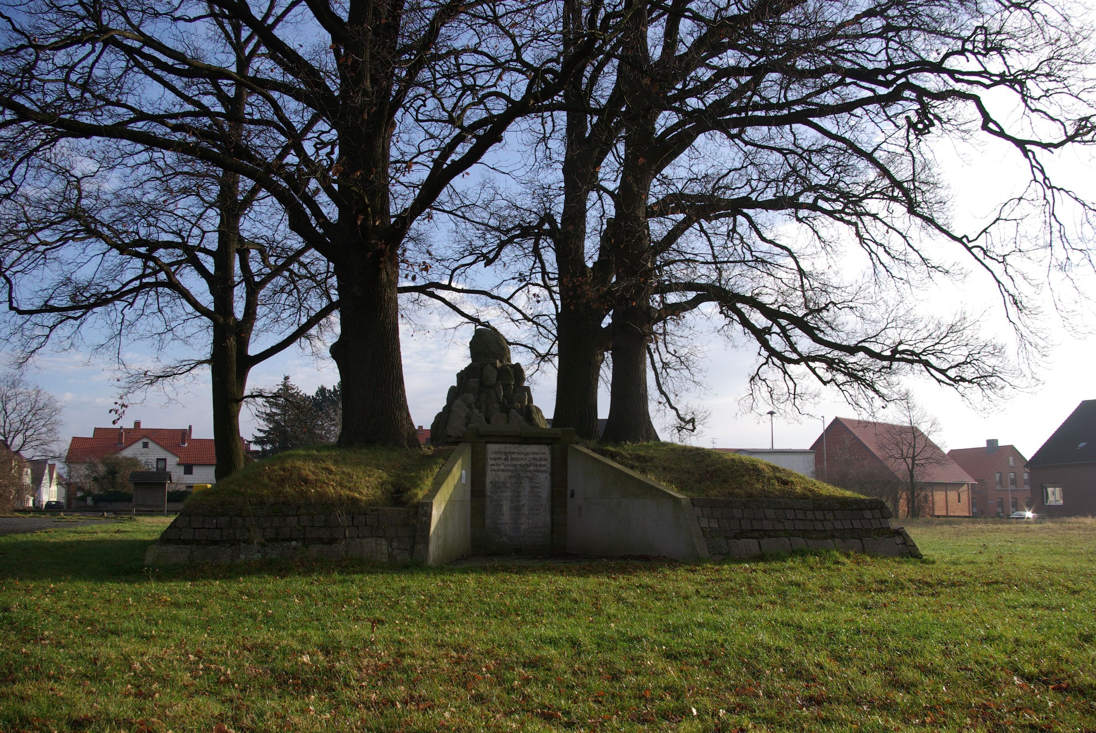 Springe Ortsteil Eldagsen, Das Ehrenmal befindet sich auf dem Schützenplatz in Eldagsen.