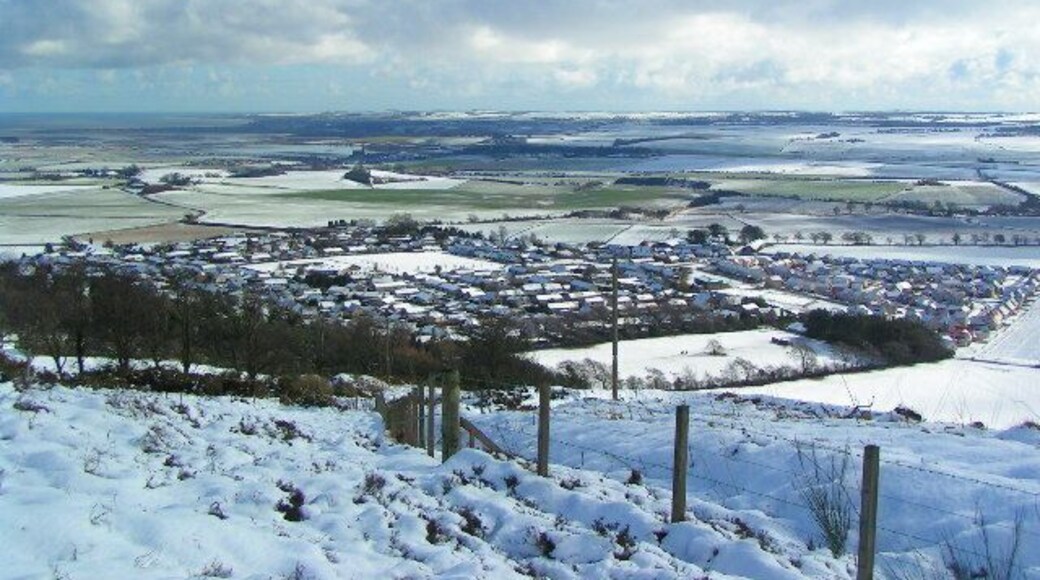 Balmullo from Lucklawhill. Looking east from above the quarry at Balmullo, with Balmullo below and Guardbridge beyond and St Andrews just below the horizon.