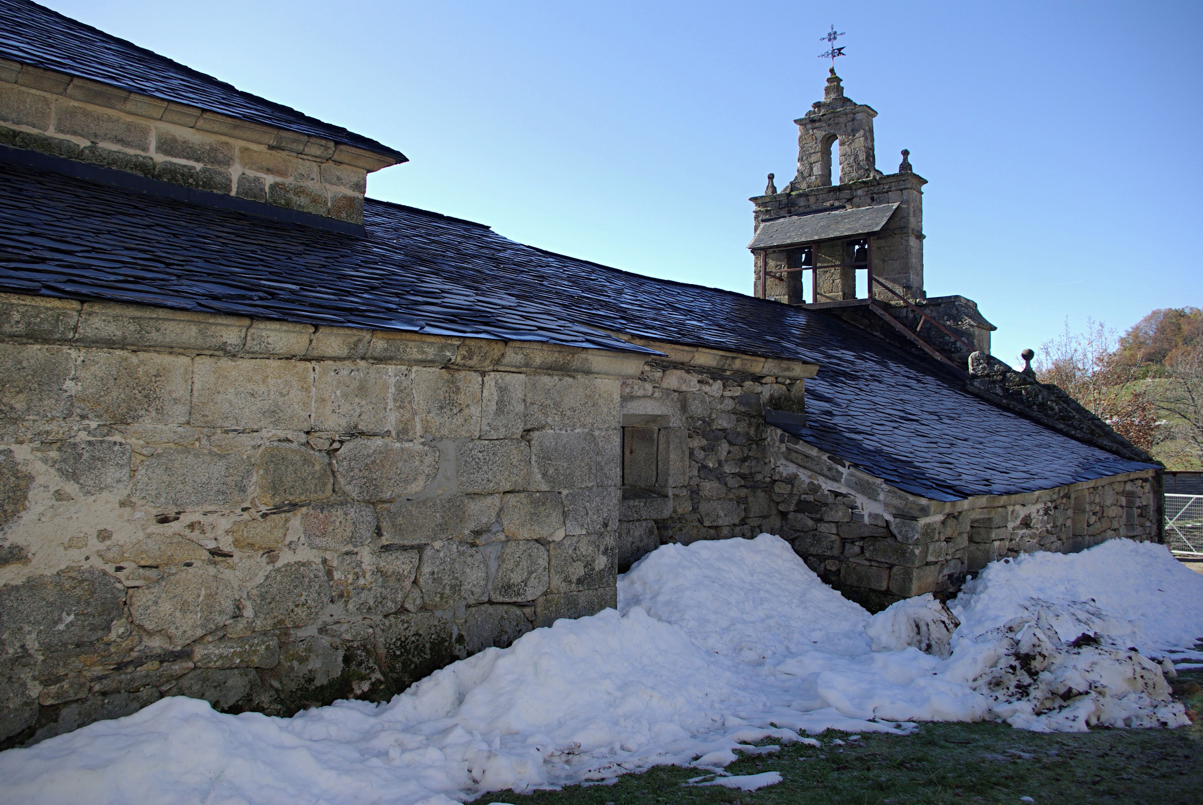 Parish church of Suarbol, Candín (León, Spain)