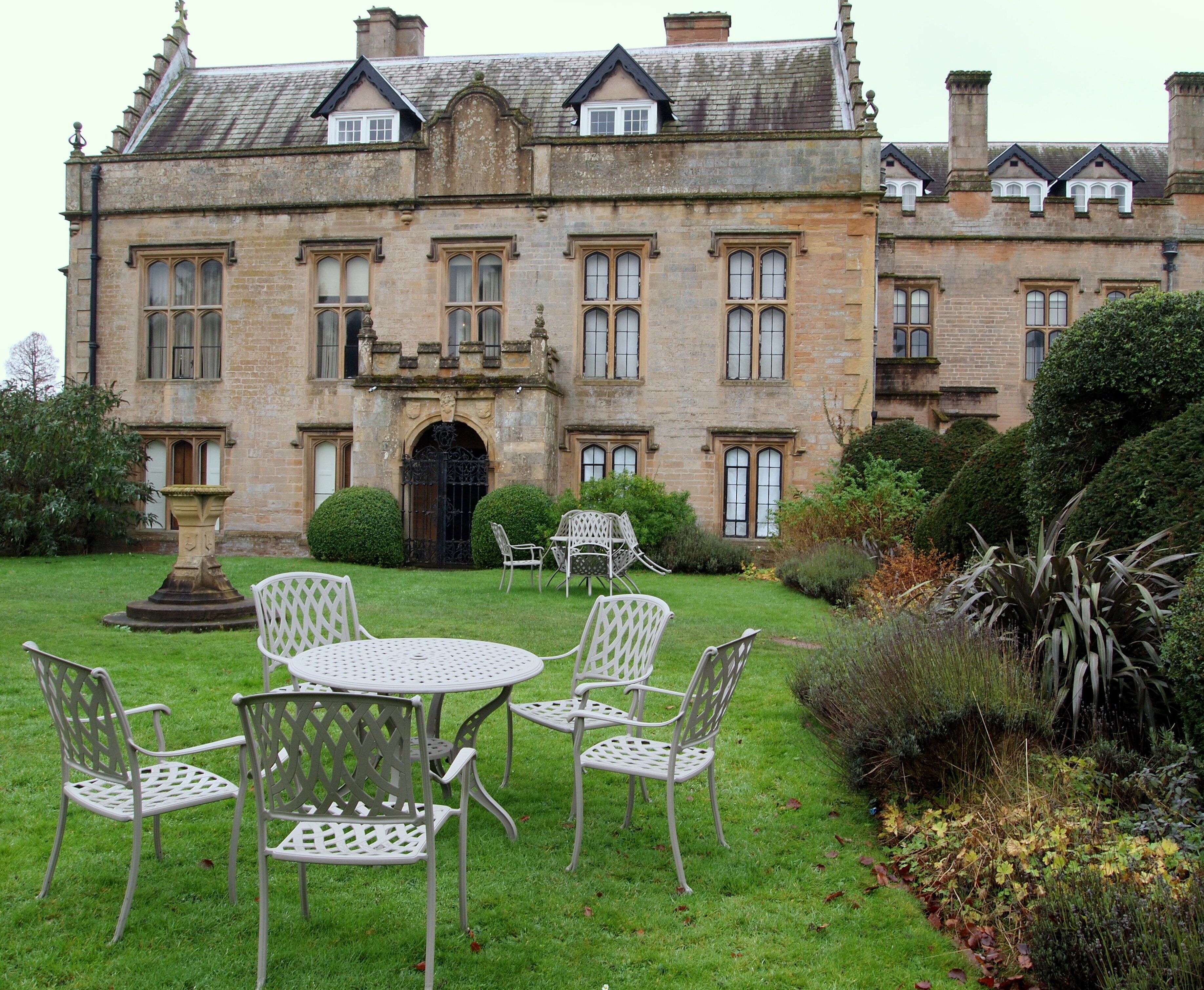 Newstead Abbey Gardens, Ravenshead, Notts